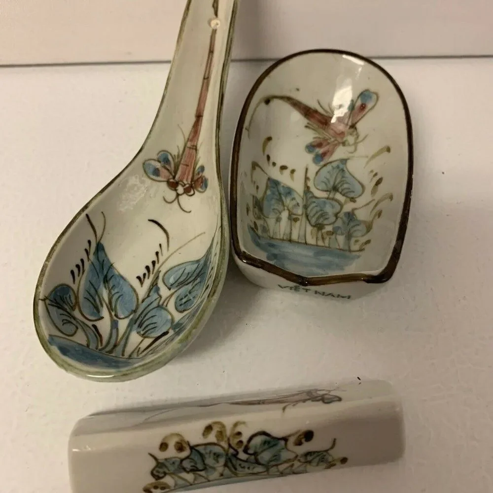 Vintage Set Asian Spoon Chop Stick Rest